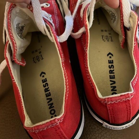 (2) Red Converse Chuck Taylor All Star Classics Unisex - Picture 11 of 12